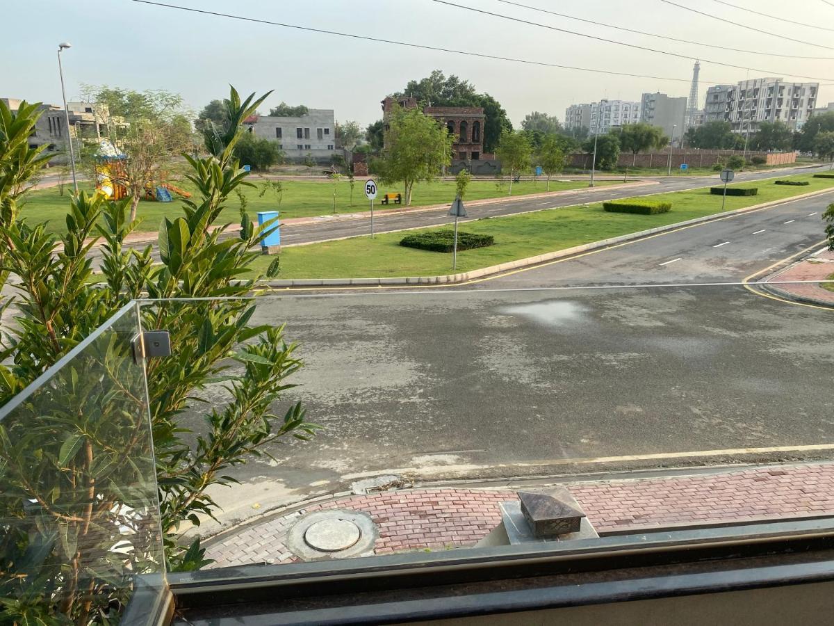 Burj Al Bahria Town Luxury Suites Λαχόρη Εξωτερικό φωτογραφία